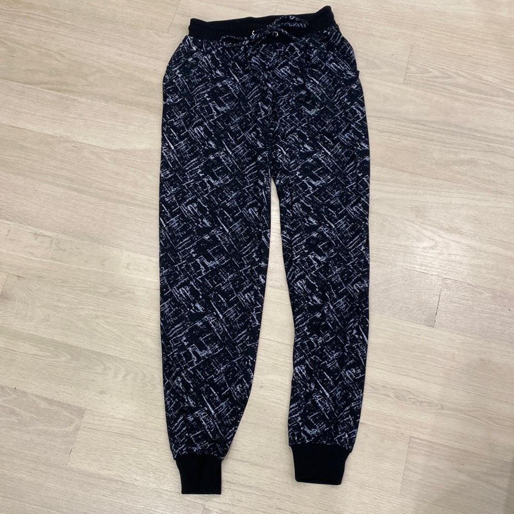 French Laundry Thin Sweatpant joggers - Small